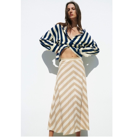 ZARA Linen Blend Ecru and Cream Striped  Midi Skirt  Sz M - Picture 2 of 6